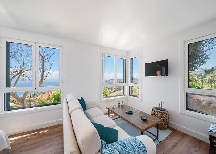 Villa Magnificent Quinta D'alegria 4 Bedrooms Panoramic Sea View